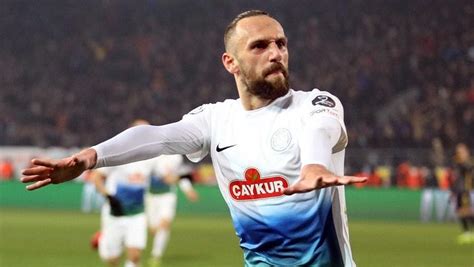 G­a­l­a­t­a­s­a­r­a­y­ ­İ­k­i­ ­T­r­a­n­s­f­e­r­i­ ­D­a­h­a­ ­A­ç­ı­k­l­ı­y­o­r­!­